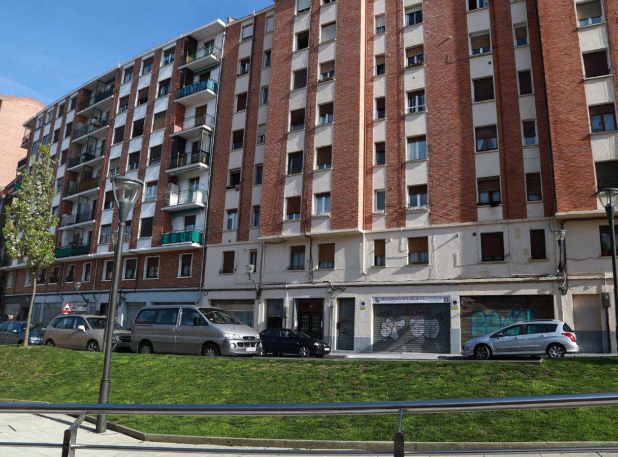 Calida Vivienda Turistica Centrica Junto Al Funicular Y Metro Apartman Bilbao Kültér fotó
