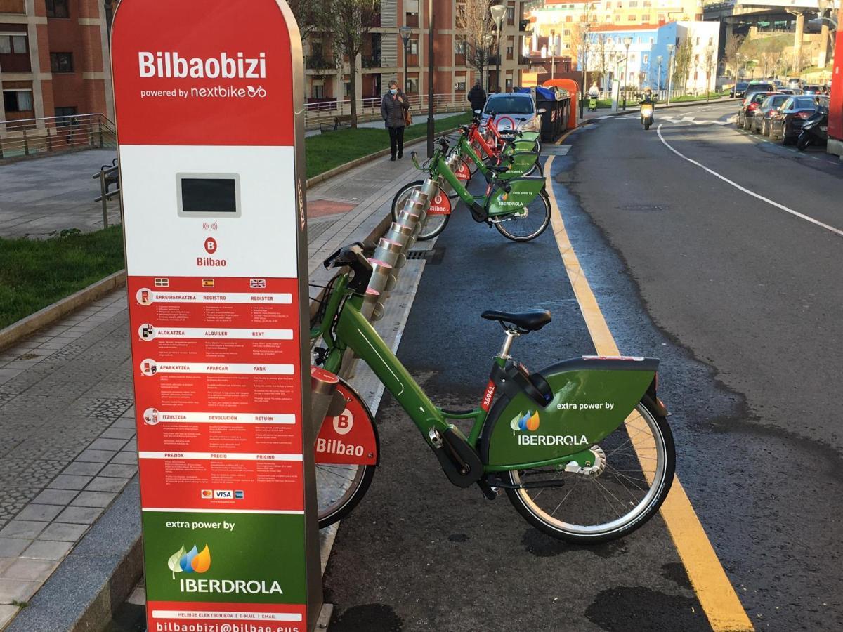 Calida Vivienda Turistica Centrica Junto Al Funicular Y Metro Apartman Bilbao Kültér fotó